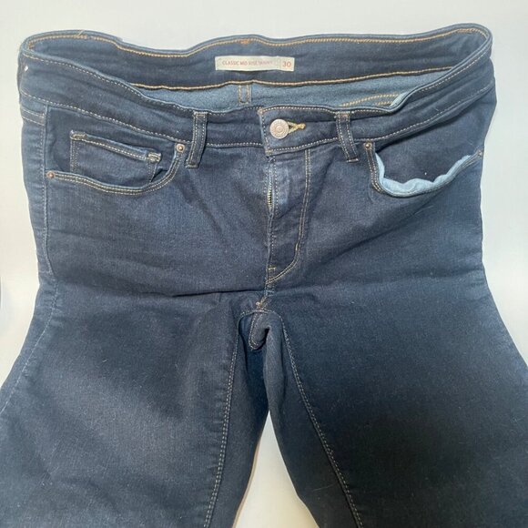 Levis Womens Classic Mid Rise Skinny Jeans Size 30 Dark Wash - Picture 2 of 7
